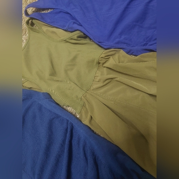 Athleta Blue and Green Sleeveless Tank Top Bundle - Picture 5 of 8